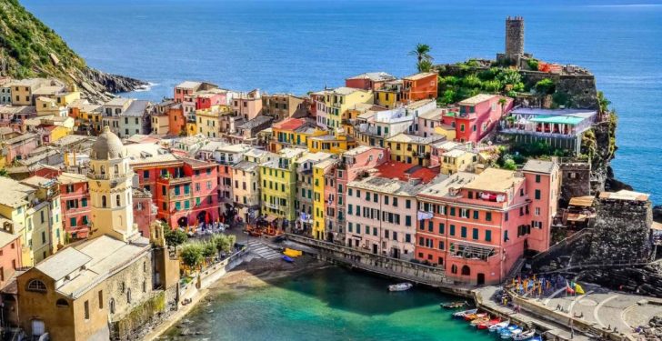 Cinque Terre Vs. Amalfi Coast: a comparison